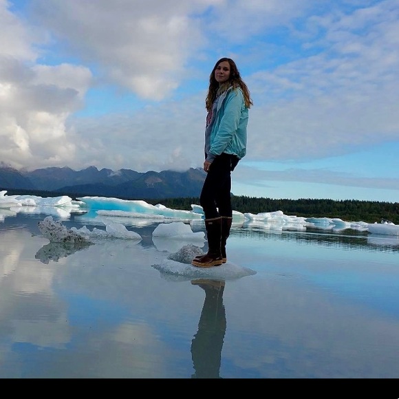 Meet your Posher, Heather - Picture 5 of 6